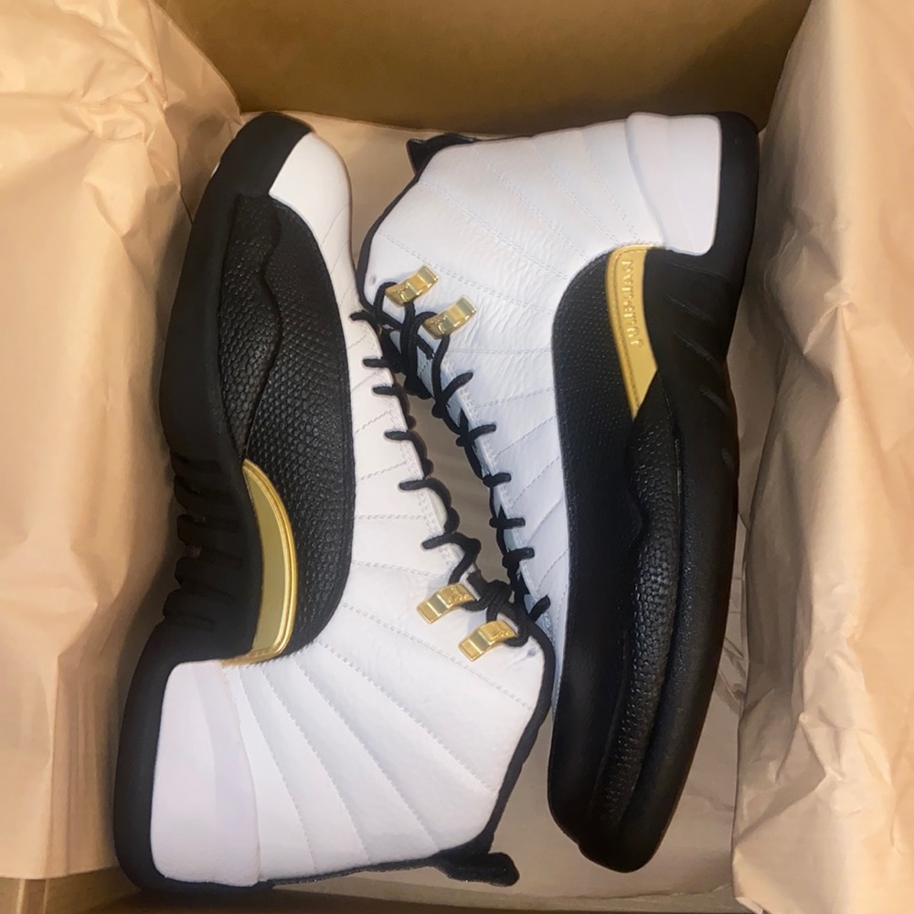 JORDAN 12 ROYALTY🖤